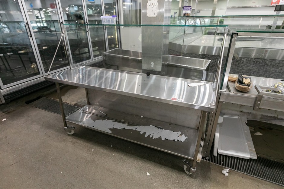 Preparation Bench Mobile Free Standing