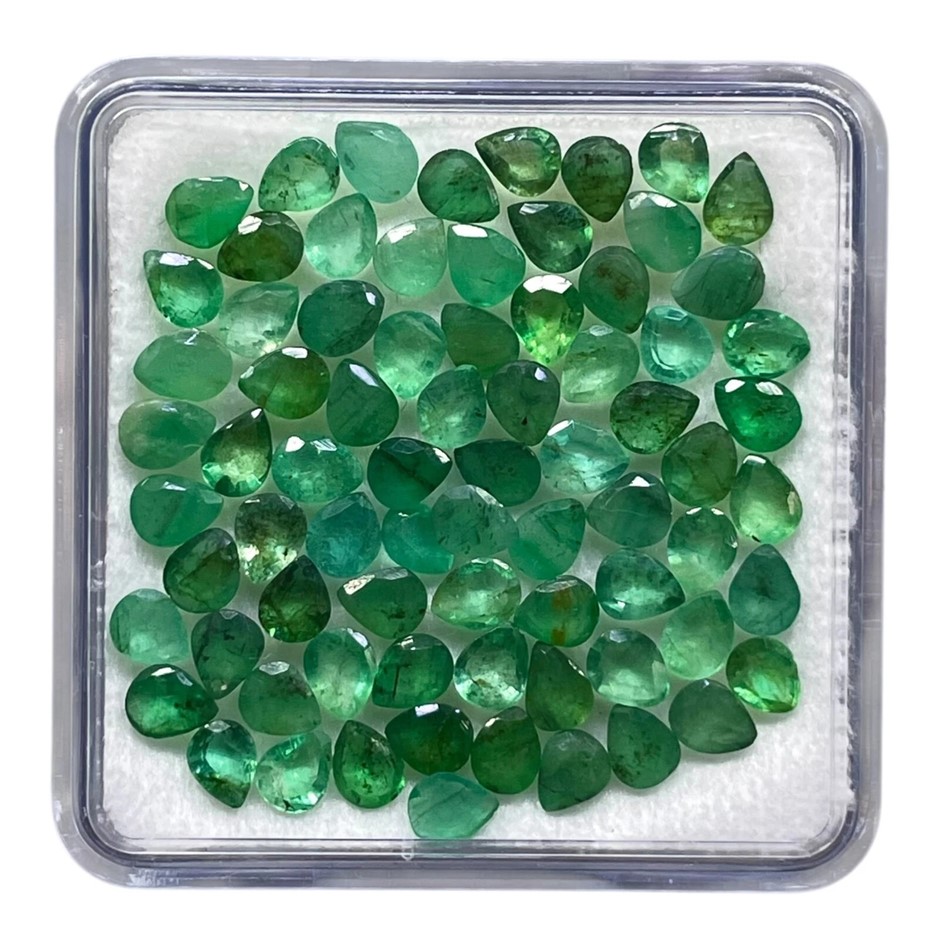 11.25ct (74pcs) Pear Cut Natural Green Emeralds