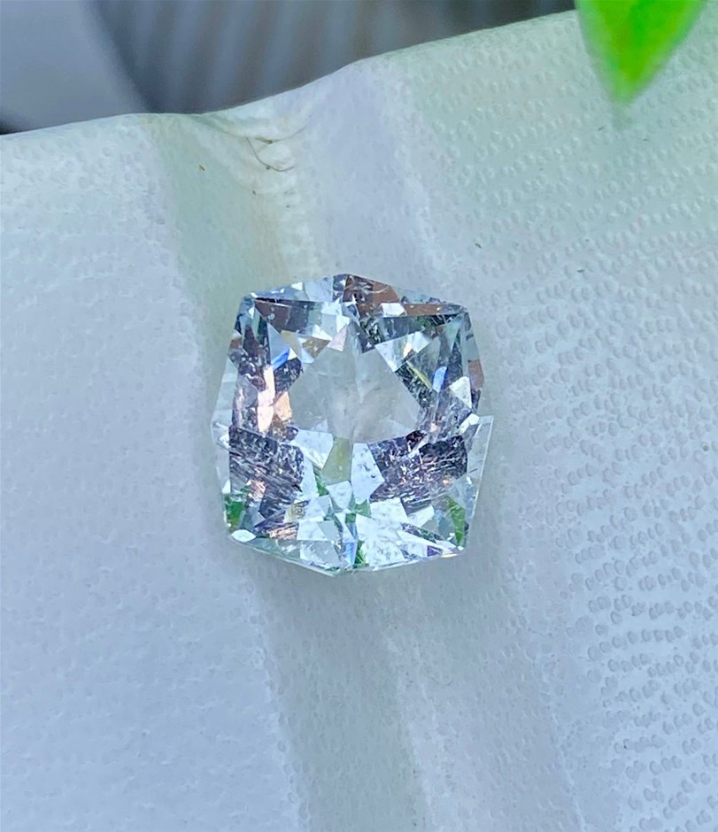 2.70 CT Natural Quality Aquamarine