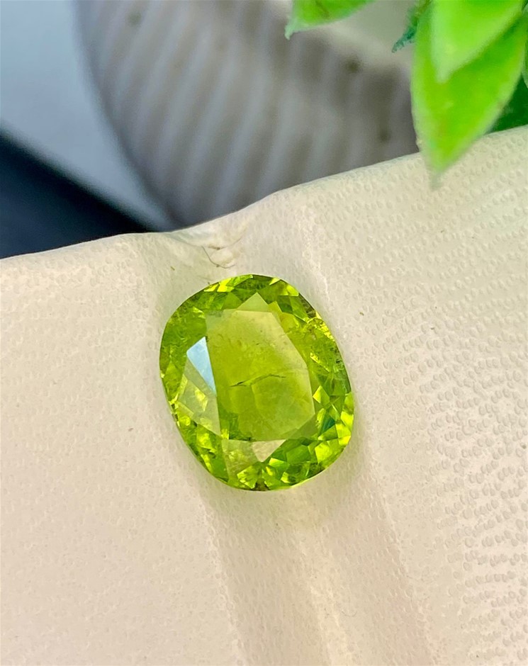 3.30 Carats Natural Peridot