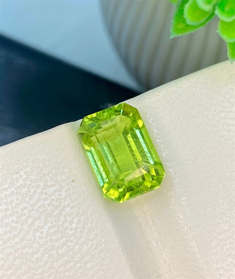 6.20 Carats Natural Lustrous Peridot