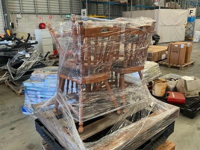 <p>4x Wooden Dining Chair</p>