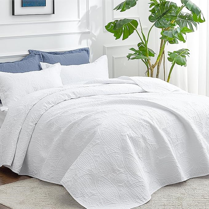 Love's Cabin Quilts for Queen Bed White Bedspreads - Soft Bed Summer Quilt