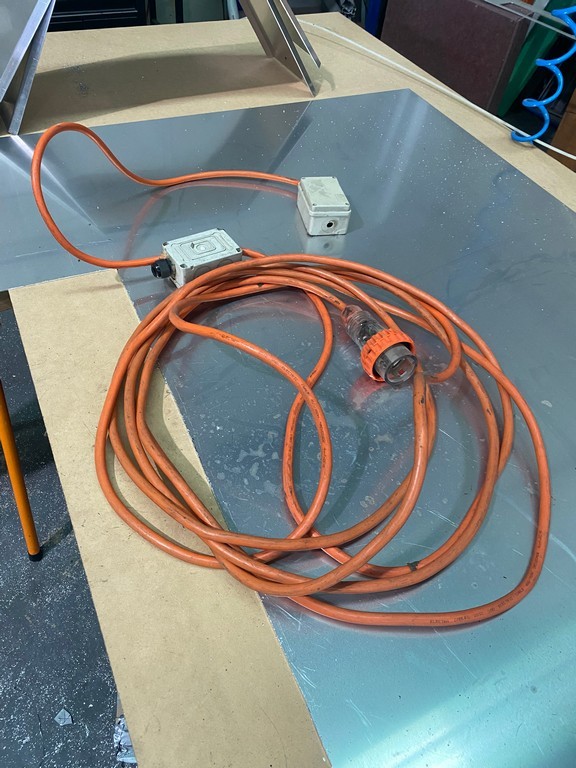 3-Phase 9 Metre Cable with Connector and Junction Boxes