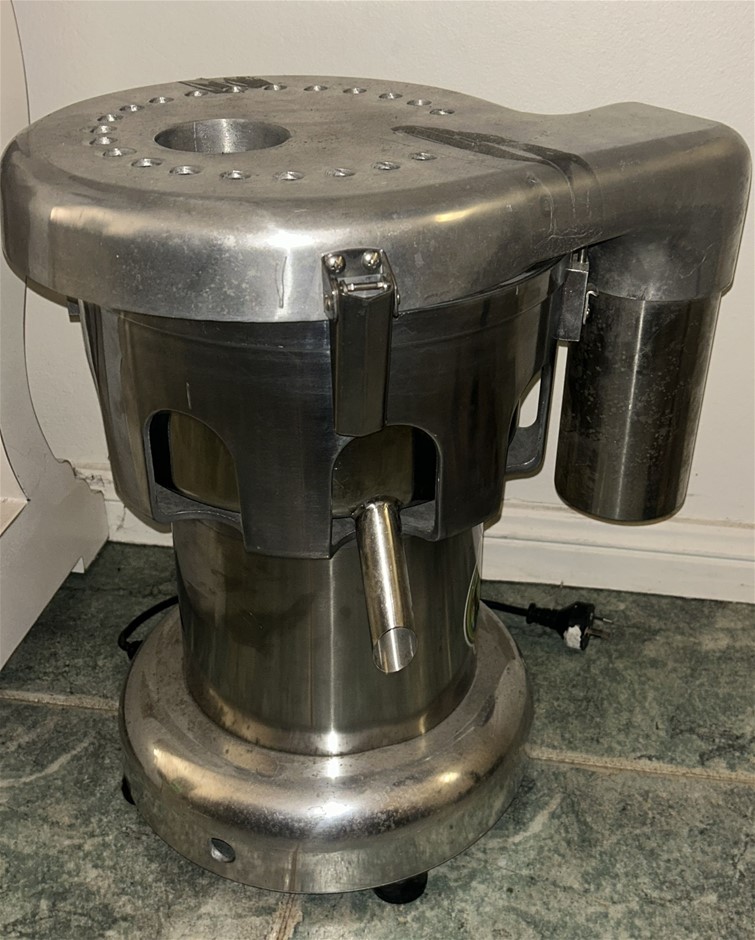 Commercial Juicer