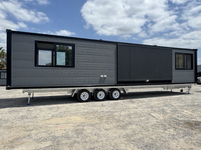 40FT Container Home / Granny Flat with Awning & Deck  - (Unused)