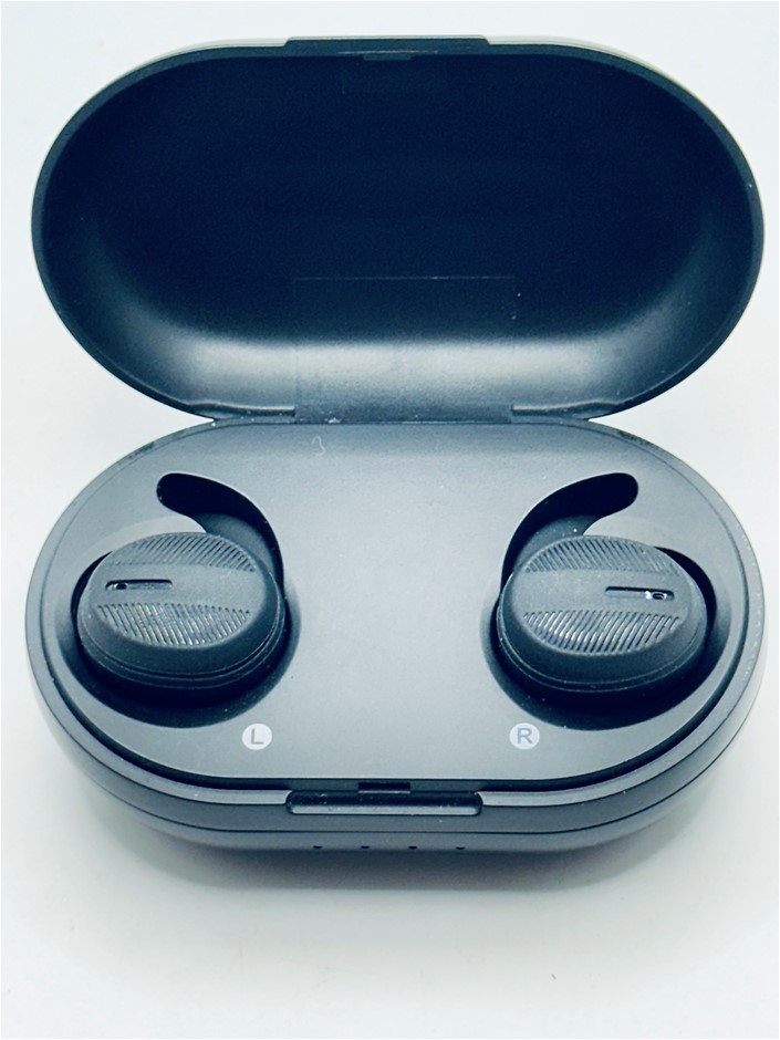 BLUEANT 'Pumpair X' wireless earbuds in black with charging case