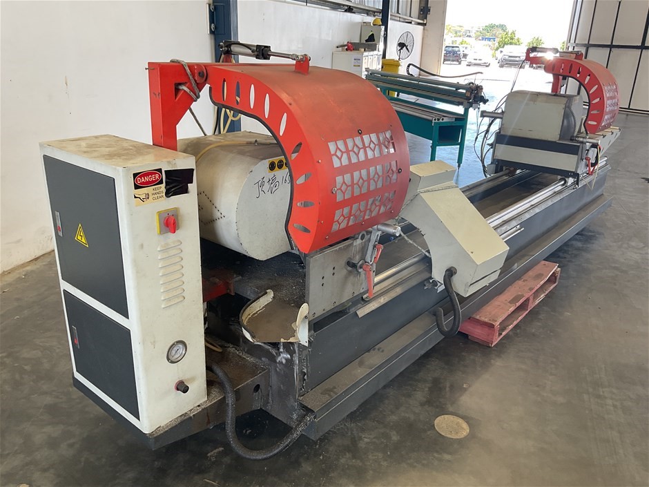 Double Head Pneumatically Controlled Mitre Saw