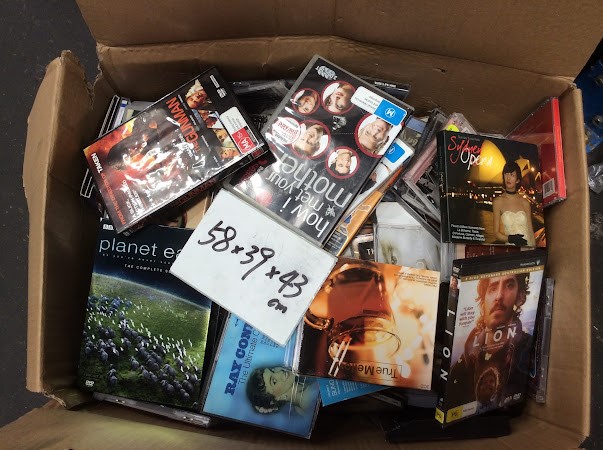 Mix Type DVDs/CDs with box dimensions are 58x39x43 cm