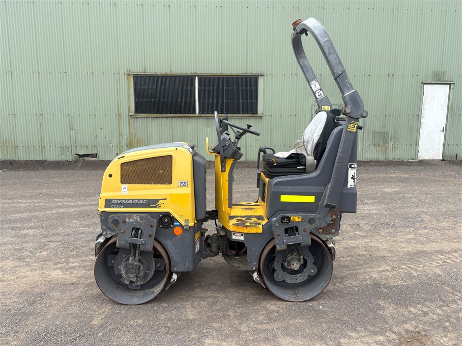 Dynapac CC900 Smooth Drum Roller
