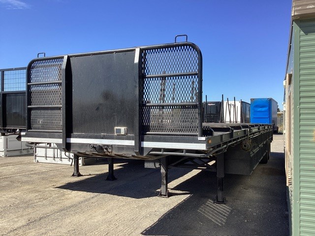 <p>1995 Haulmark  1 Tandem Flat Top Trailer</p>