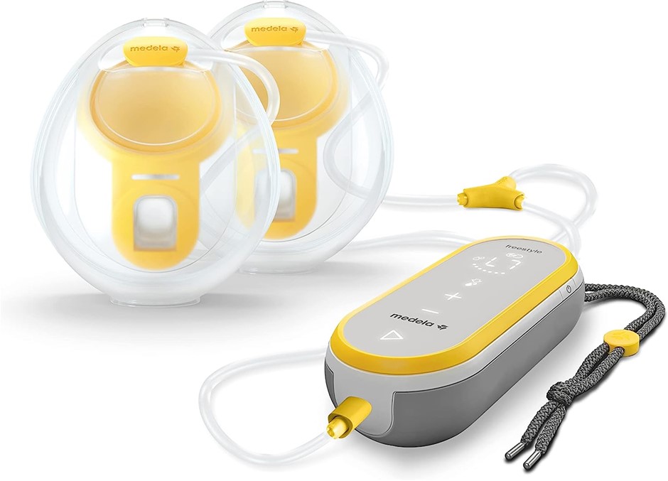 MEDELA Freestyle Hands-Free Breast Pump. NB: Slightly damaged outer box & S