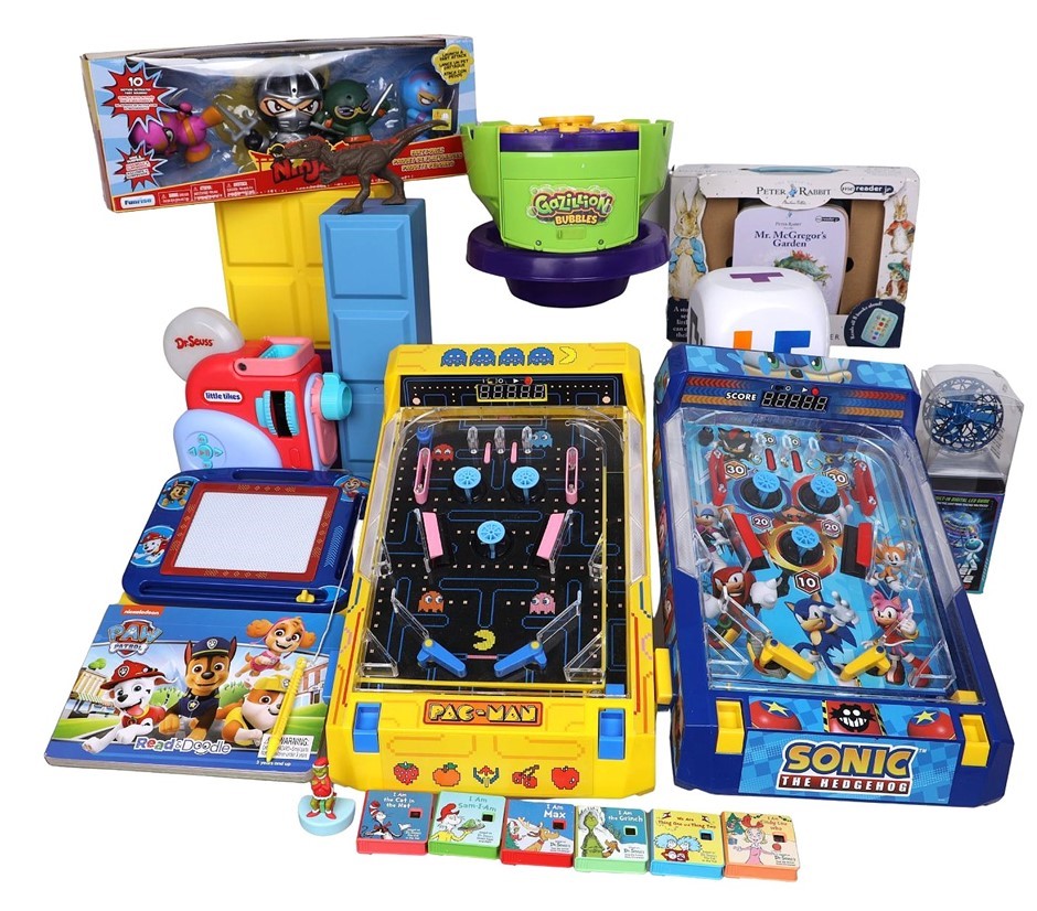 Assorted Toys, inc. NICKELODEON & SIGNATURE, And More. NB: Some are damaged