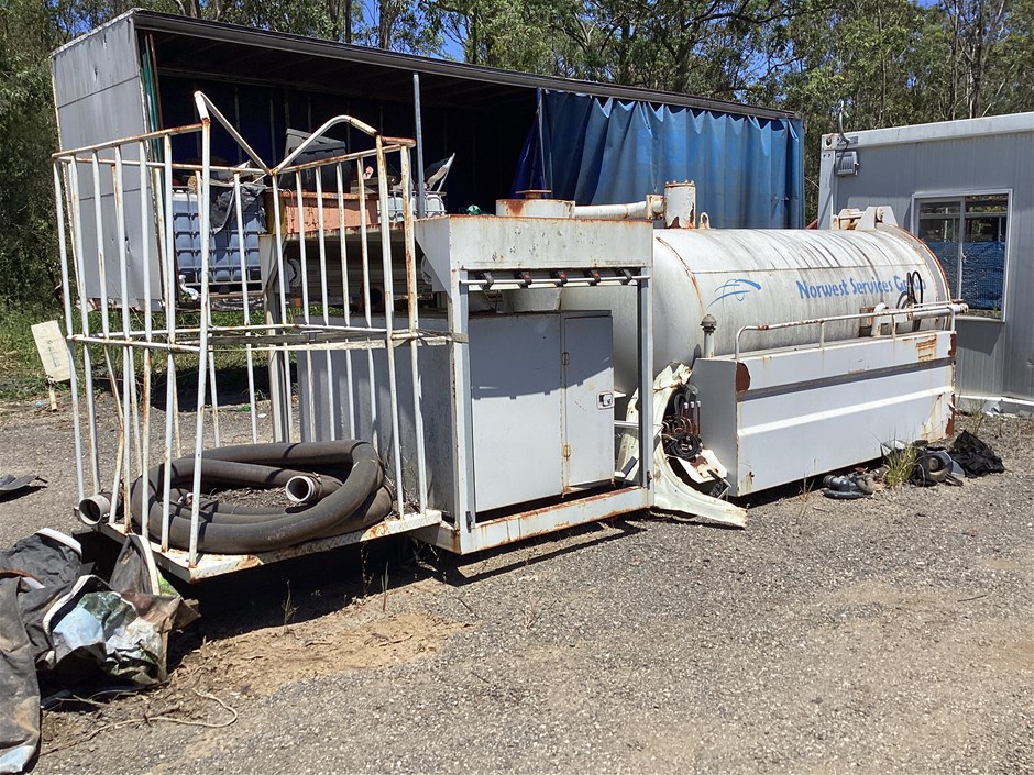 <p>Vacuum Truck Unit</p>