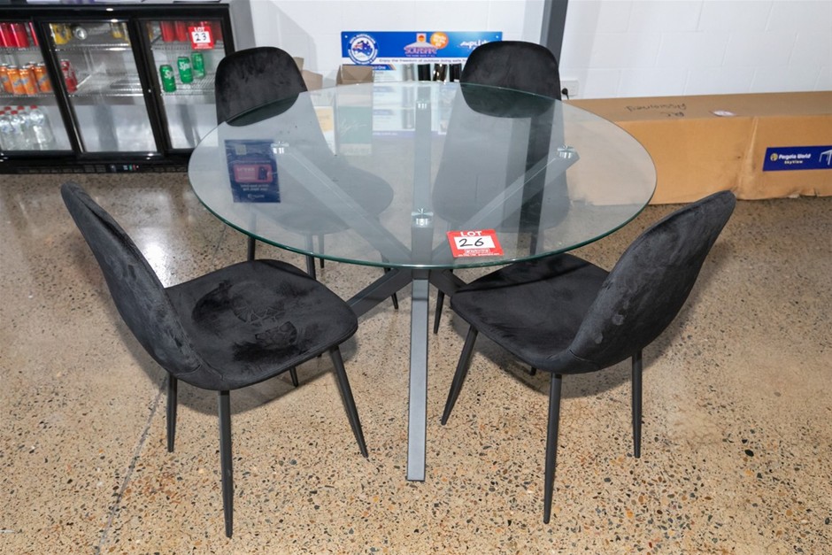 Table & Chairs
