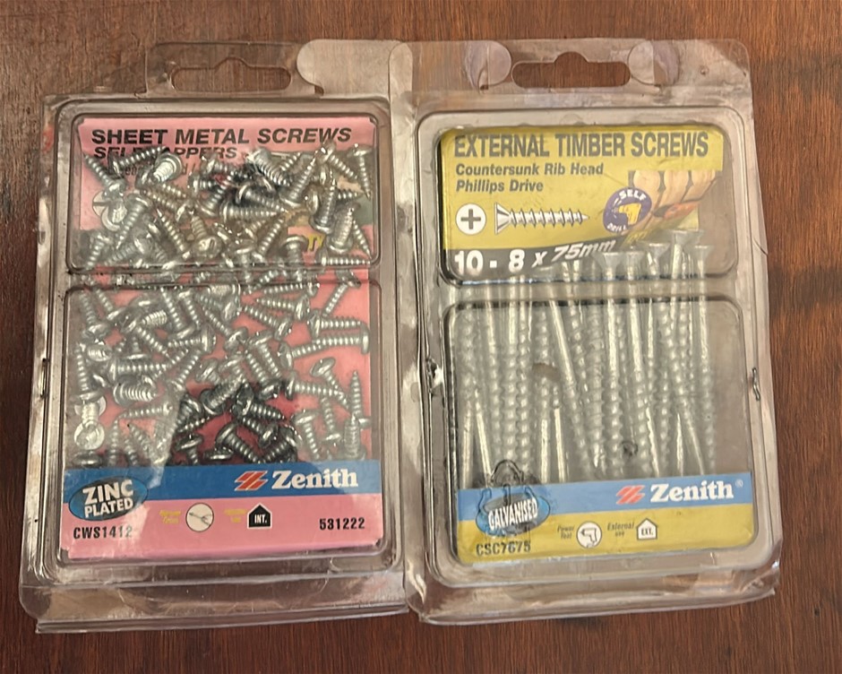 2x Packs of Screws