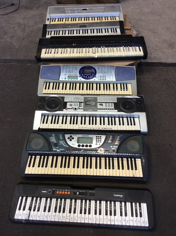 Yamaha PSR-270 & Casio Casiotone Mixed Brand Portable Electronic Keyboard