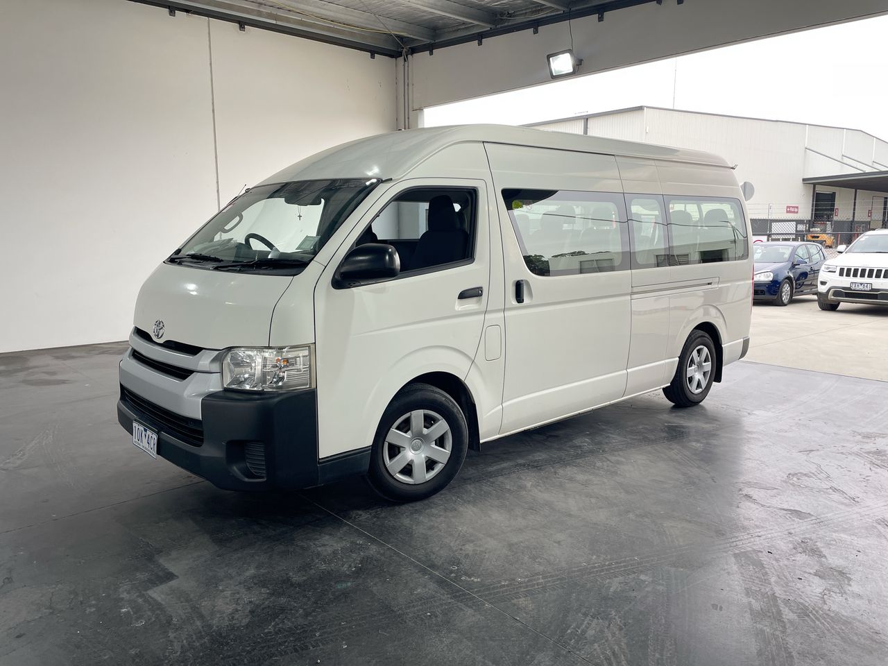 2014 Toyota HiAce KDH223R Turbo Diesel Automatic 14 Seats Bus