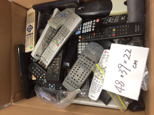 Mix Brand and Model Remote Controls with box dimensions are 48x39x22 cm