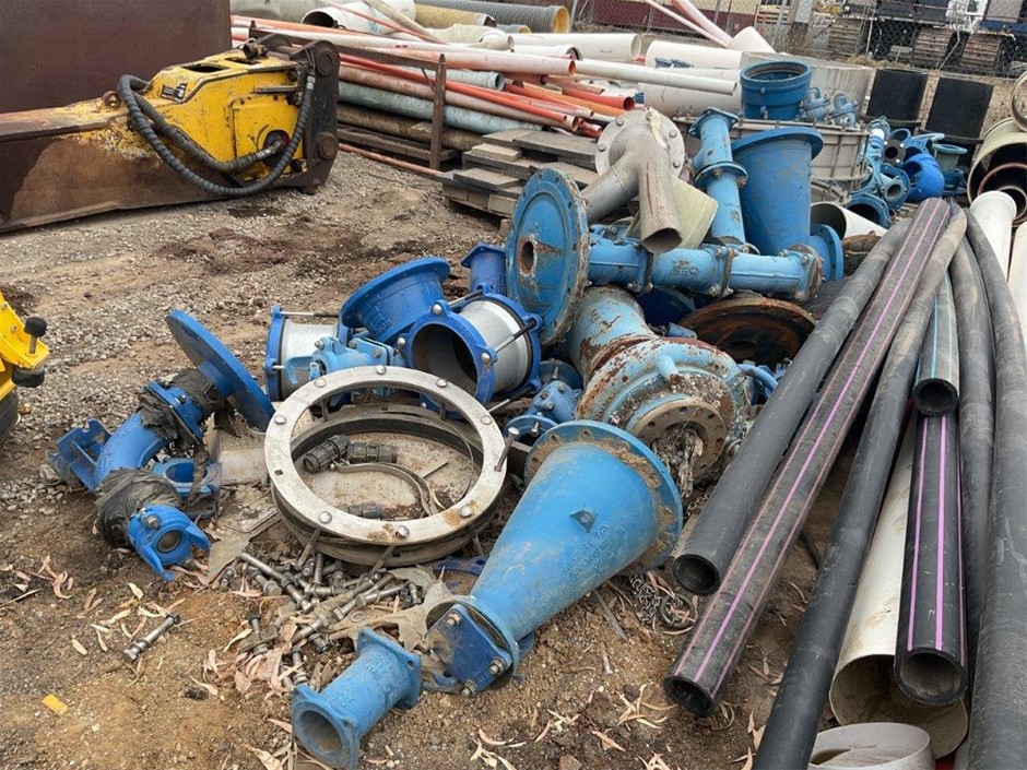 Quantity of Assorted Ductile Water Fitting