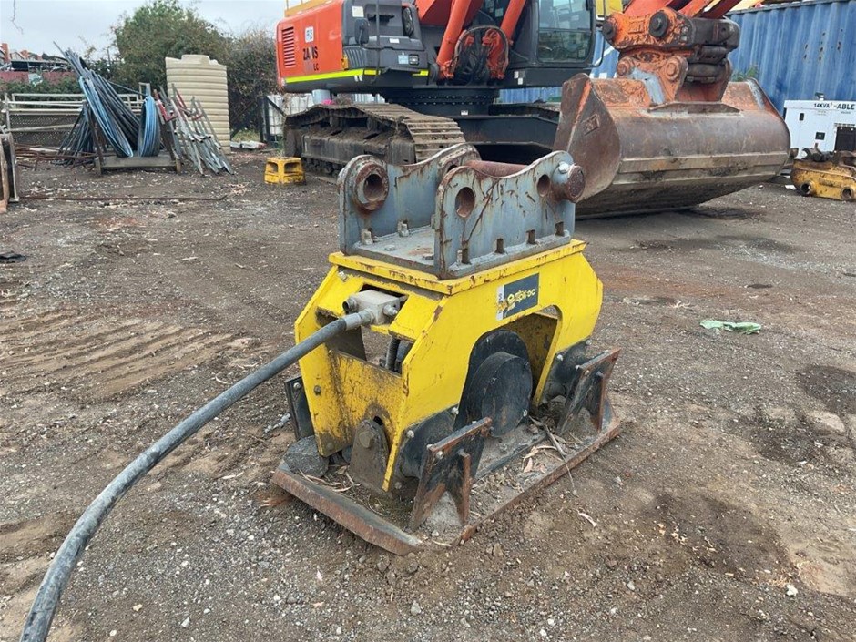 Epiroc HC850 Compaction Plate Attachment