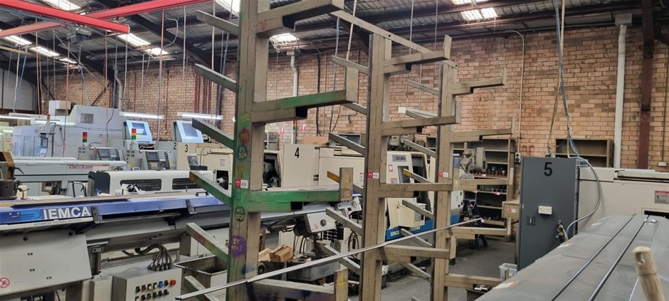 Double sided metal storage rack floor mounted