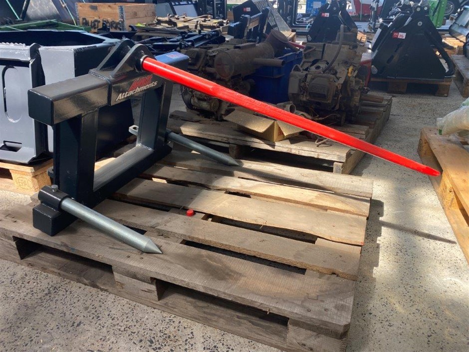 Unused Avant Mini Loader Hay Bale Spear Attachment