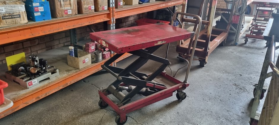 Heavy Duty Trolley Hydraulic controlled lift