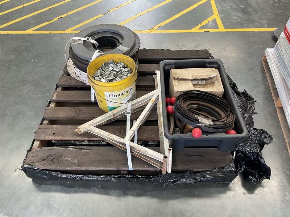 <p>Strapping Machine & Straps/Buckles (Metal) x 1 Pallet</p>