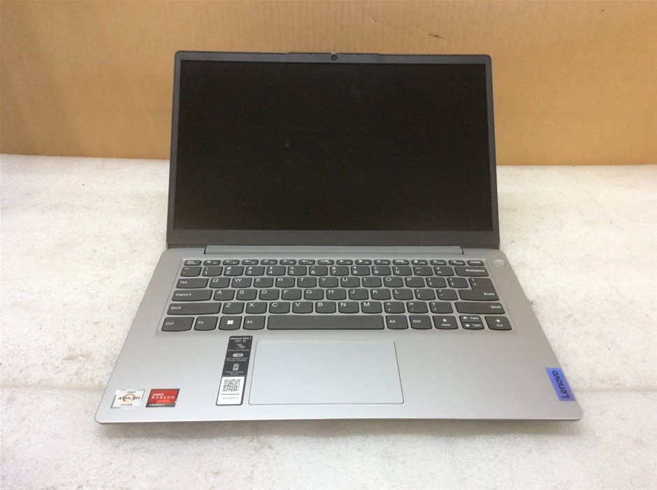 LENOVO 82R0 Laptop AMD SLIVER 3050U 8GBRAM 256GB Silver
