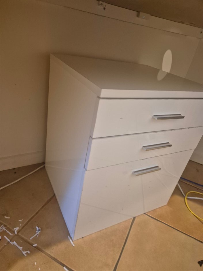 White Laminate Drawers Unit