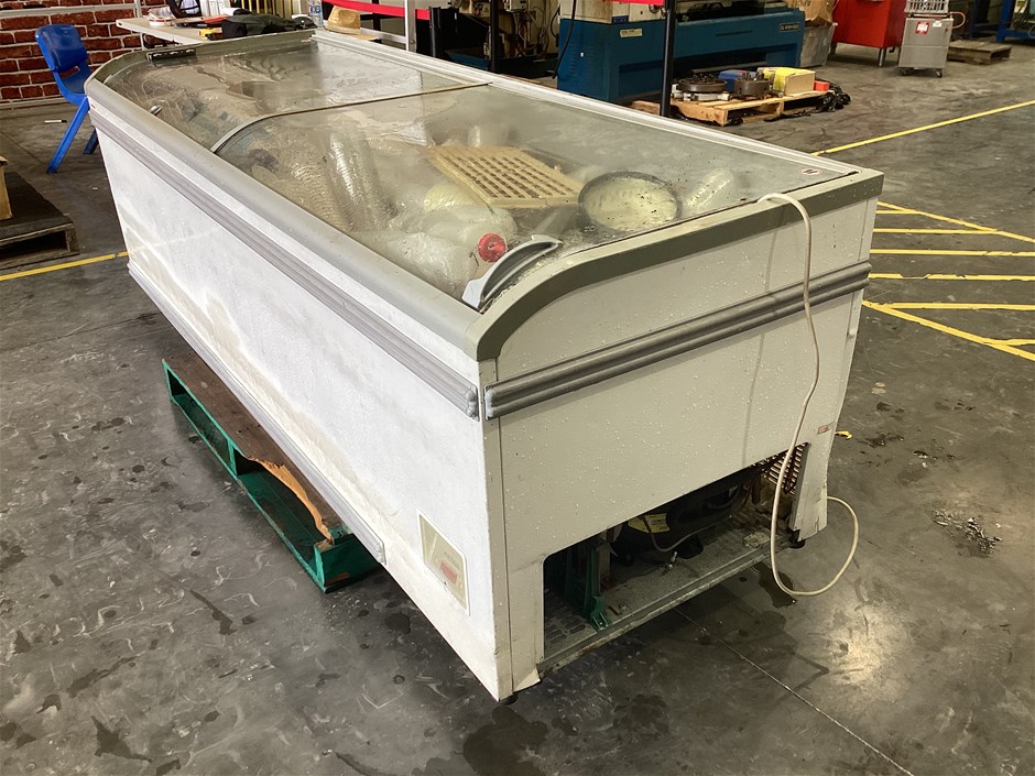 <p>AHT Freezer/Chiller</p>