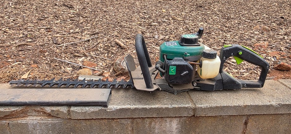 Garden Line 2 Stroke 26cc Hedge Trimmer