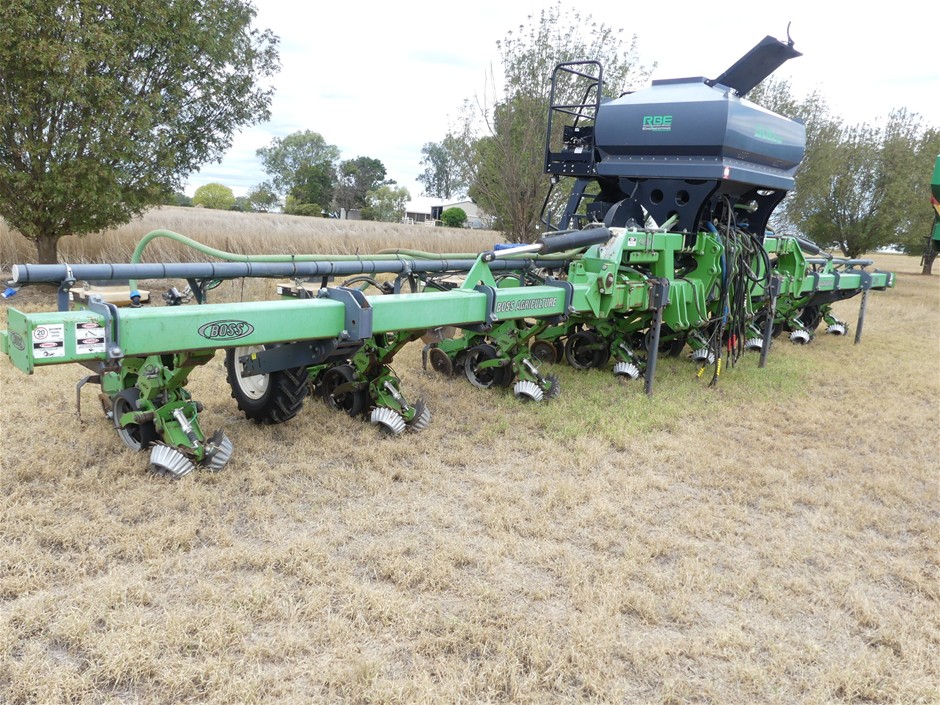 <B>2018 Boss 1600 Precision Planter</B>