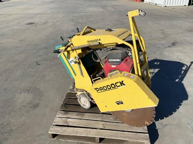 <p><strong>Paddock CC260 Walk Behind Concrete Cutter</strong></p>