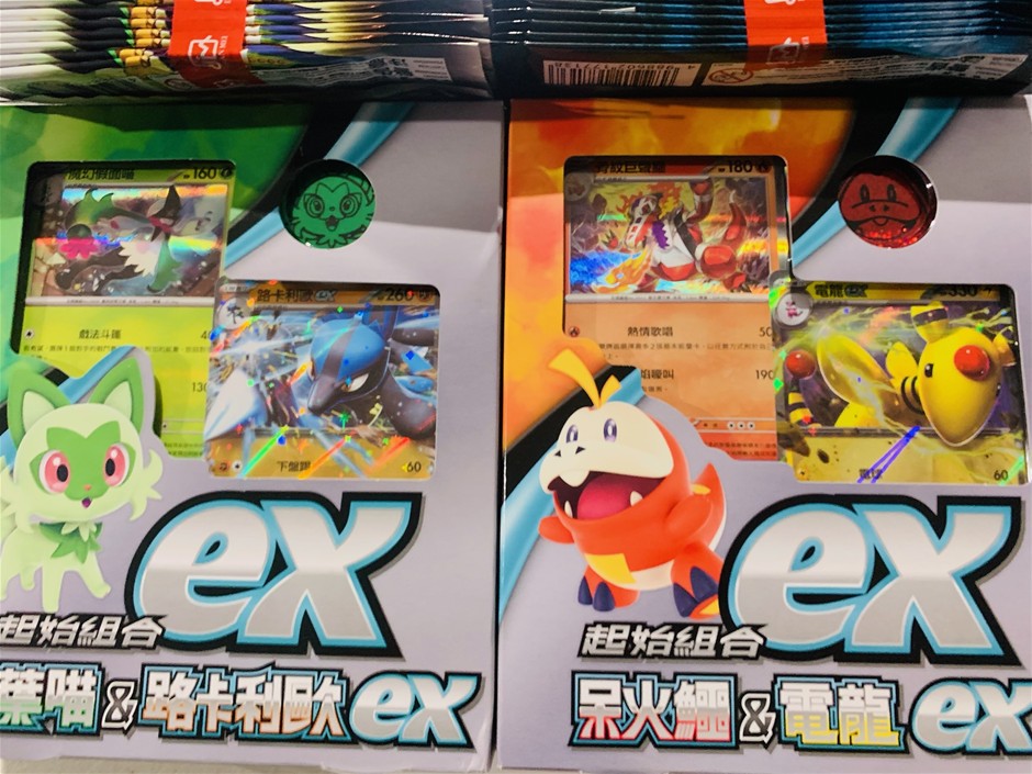 Lot of thousands of Pokémon cards and other pop culture item 4000+