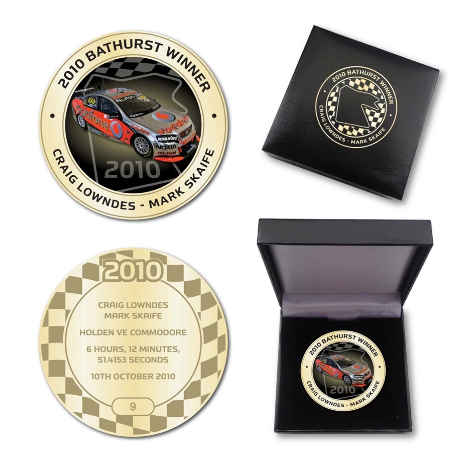 2010 BATHURST ANTIQUE GOLD MEDALLION IN BOX LOWNDES HOLDEN VE COMMODORE