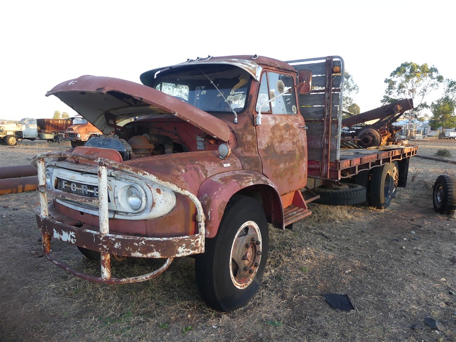 <B>Circa 1963 Ford 84985 Table Top Truck (Vintage)</B>