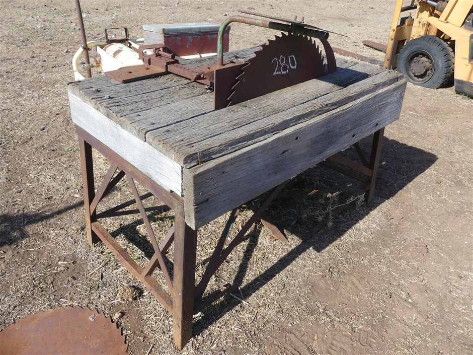 Wood Saw (Vintage)
