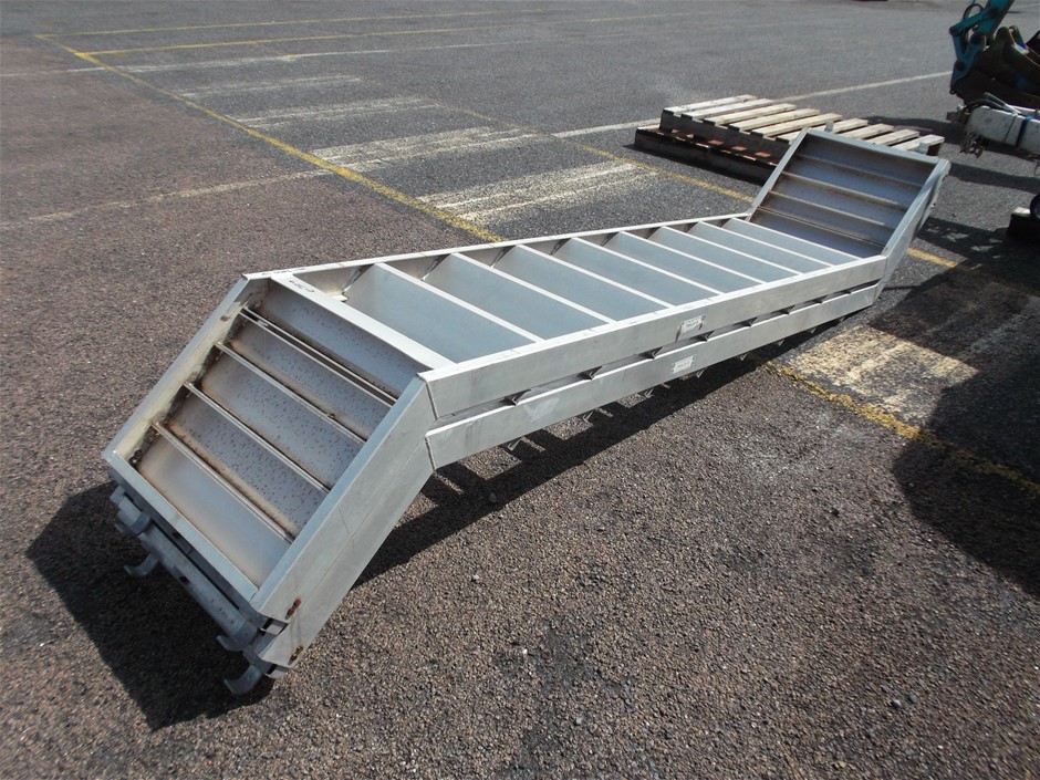 <p>2 x Aluminum AT-PAC Stairs</p>