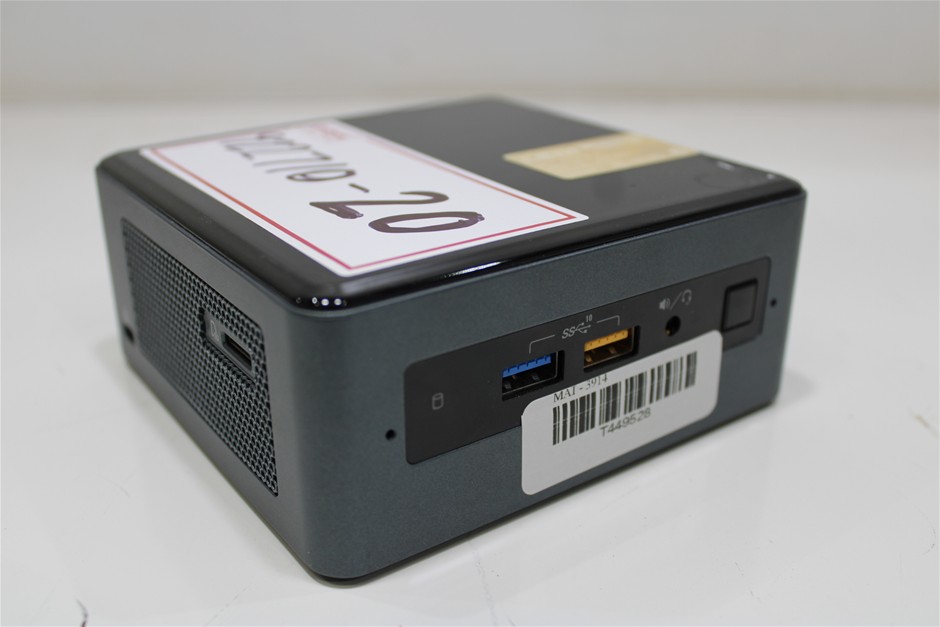 INTEL NUC8I7BEH
