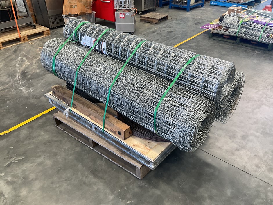 <p>Qty Of Fencing Mesh</p>