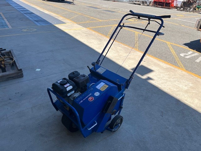 <p>Crommelins Lawn Corer</p>