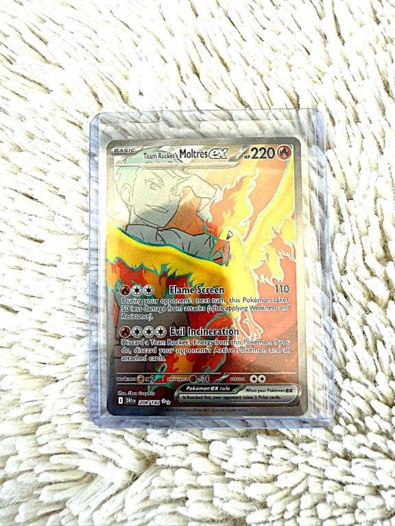 Team Rocket's Moltres Ex 208/182 SR English