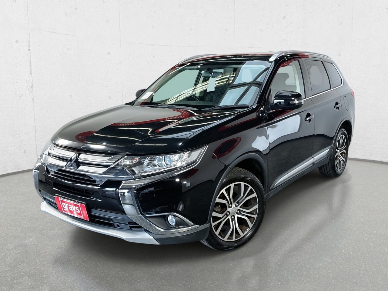 2017 Mitsubishi Outlander LS 2WD SAFETY PACK ZK CVT 7 Seats