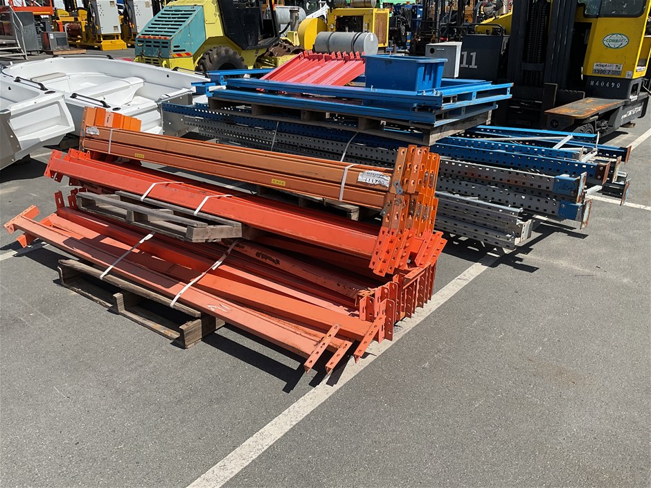 <p>Pallet Racking</p>