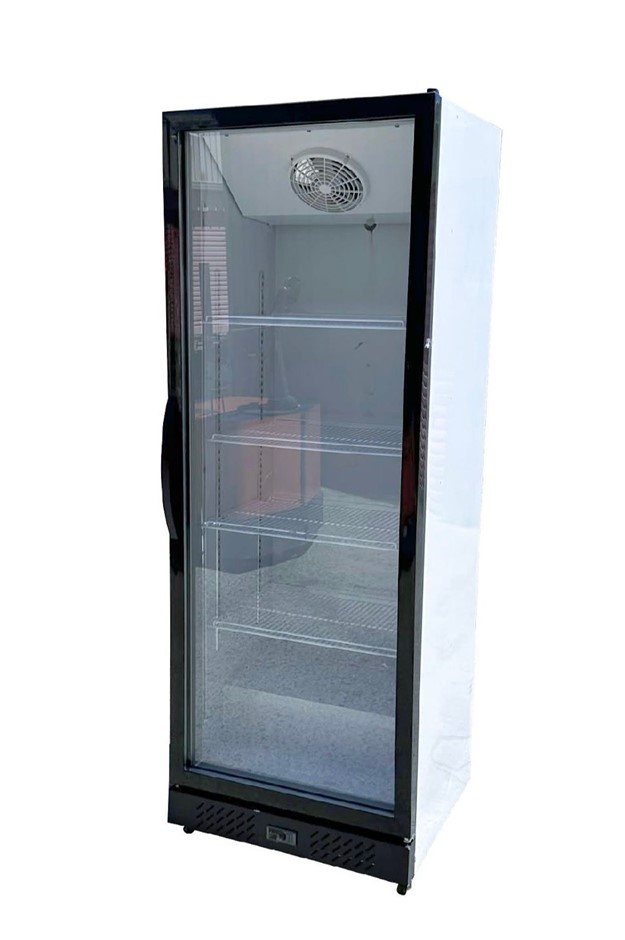 Single glass door fridge