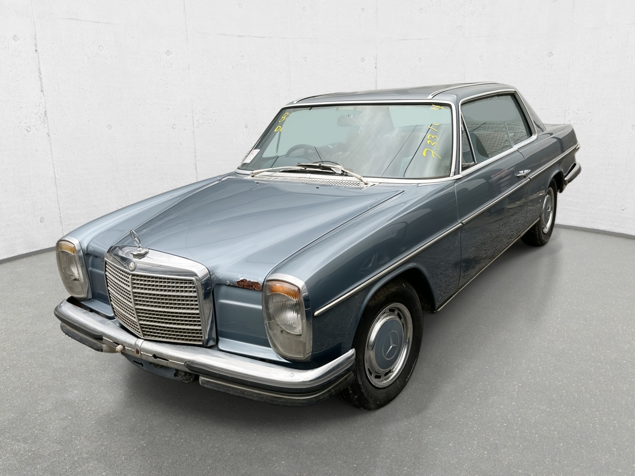 Mercedes BENZ 250 CE W114 Automatic Coupe