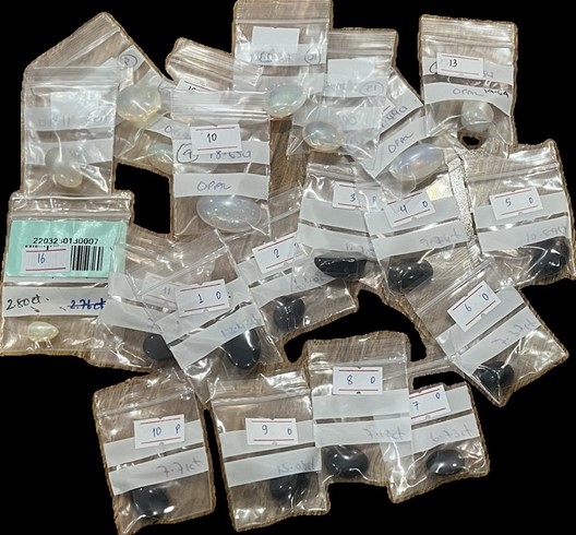 Bulks lots of 20 opal with techical report