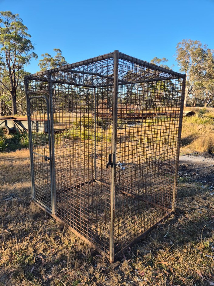 Heavy Duty Storage Cage / Dog Pen